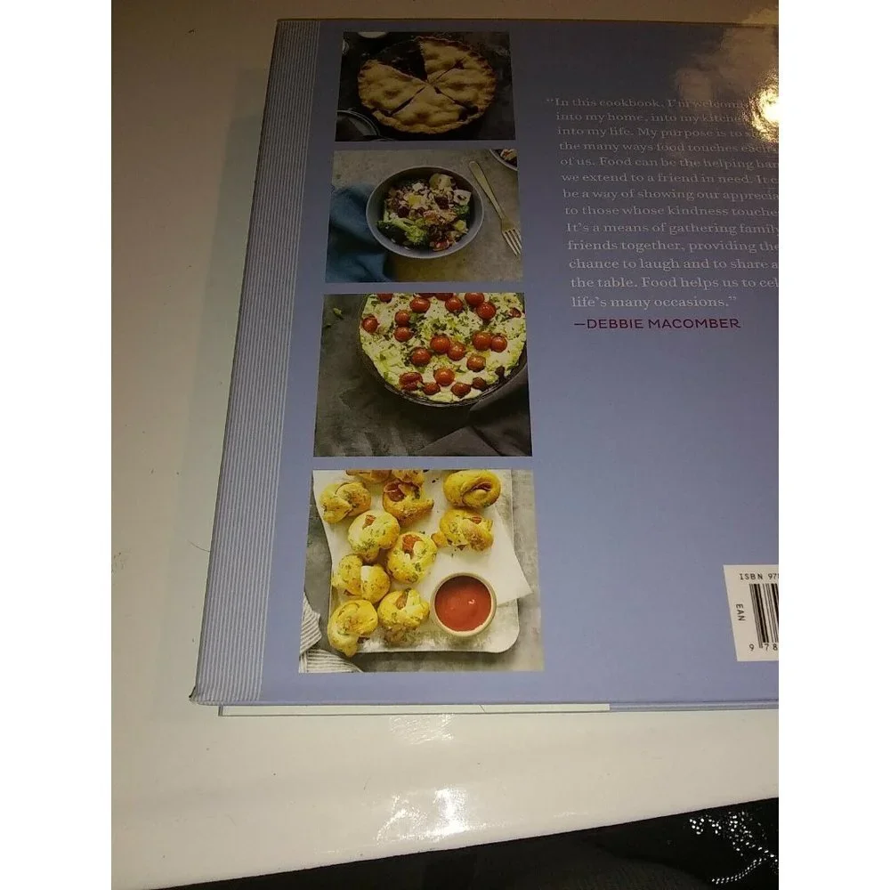 *SIGNED/AUTOGRAPHED* Debbie Macomber's Table by Debbie Macomber - BRAND NEW!